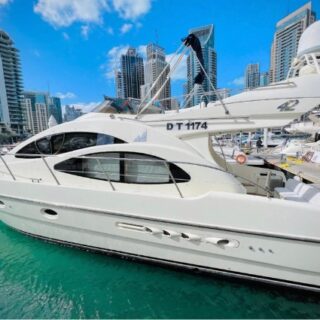 Yacht Cruise Rental in Dubai Marina